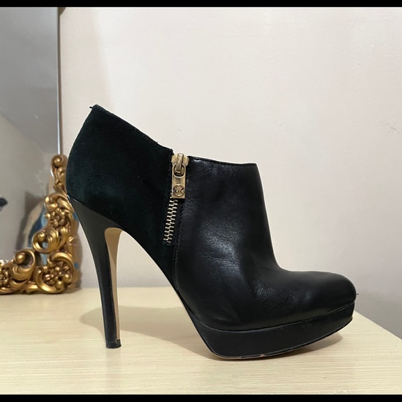 Michael Kors Black Leather Ankle Boots - Picture 2 of 7